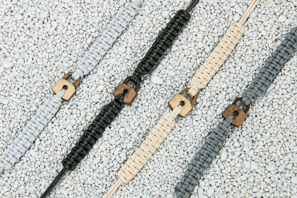 Wooden Bracelet Padlock Anigre Cotton (2)