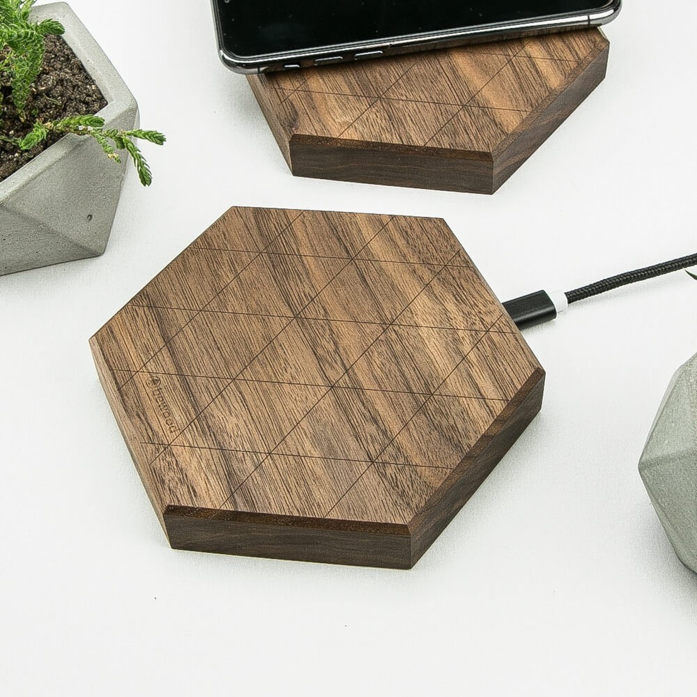 Ładowarka indukcyjna Bewood Slim Hexagon QI 15W Orzech (4)