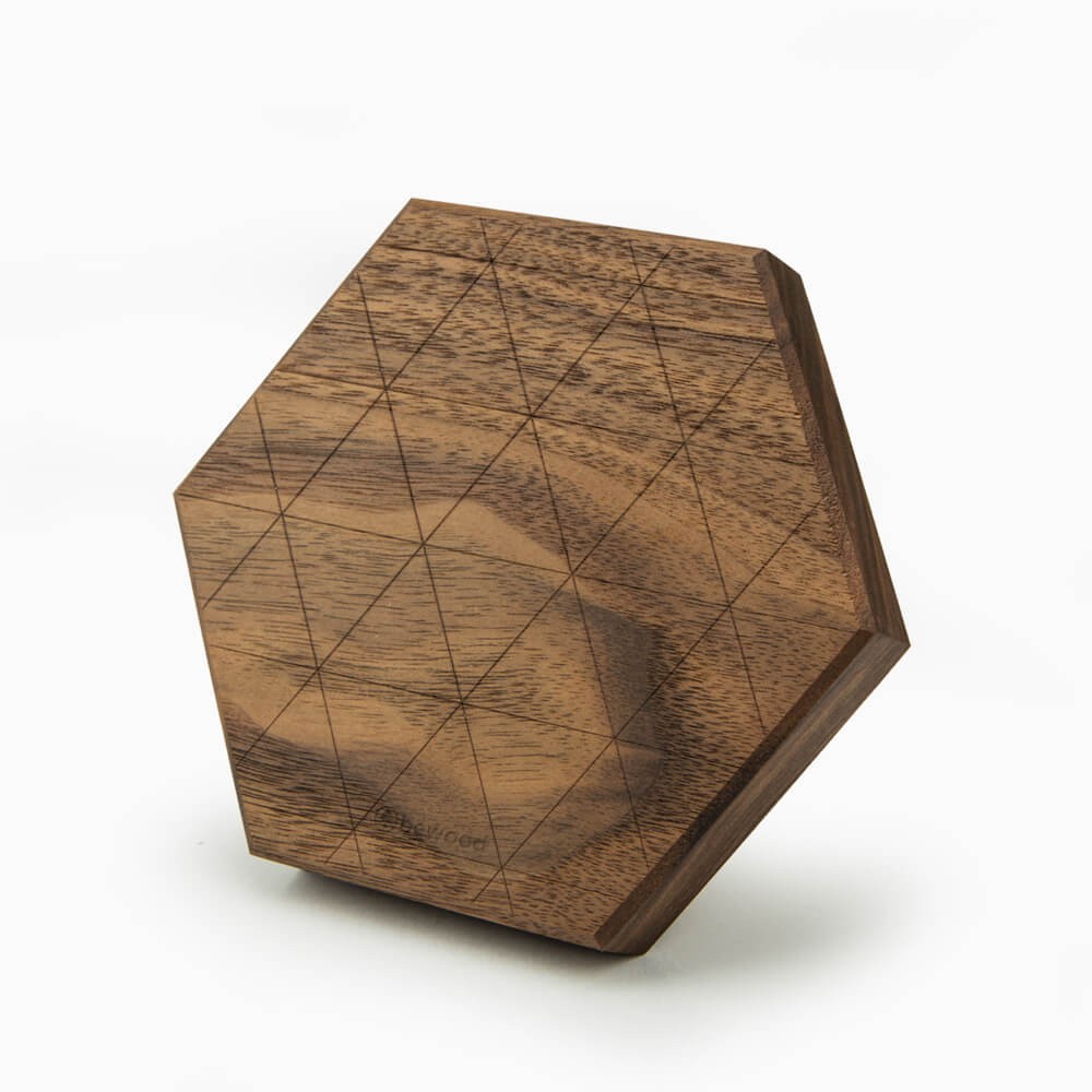 Ładowarka indukcyjna Bewood Slim Hexagon QI 15W Orzech (3)