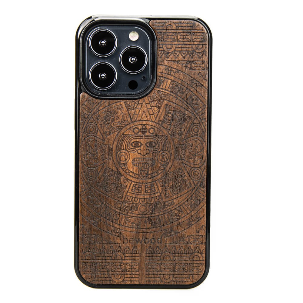 Drewniane Etui na iPhone 13 Pro KALENDARZ AZTECKI ZIRICOTE (1)