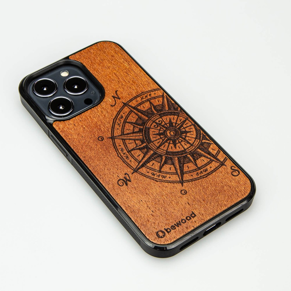 Drewniane Etui na iPhone 13 Pro TRAVELER MERBAU (2)