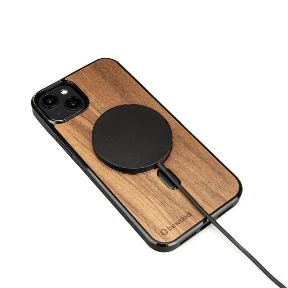 Drewniane Etui Bewood na iPhone 14 Plus Orzech Amerykański MagSafe (3)