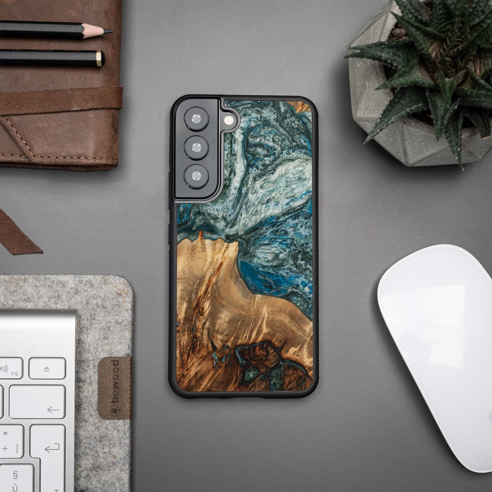 Etui Bewood Unique na Samsung Galaxy S22 - Planets - Ziemia (3)