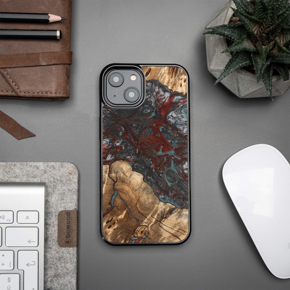 Etui Bewood Unique na iPhone 14 - Planets - Pluton (2)