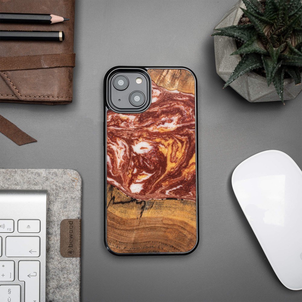 Etui Bewood Unique na iPhone 14 - Planets - Mars (2)