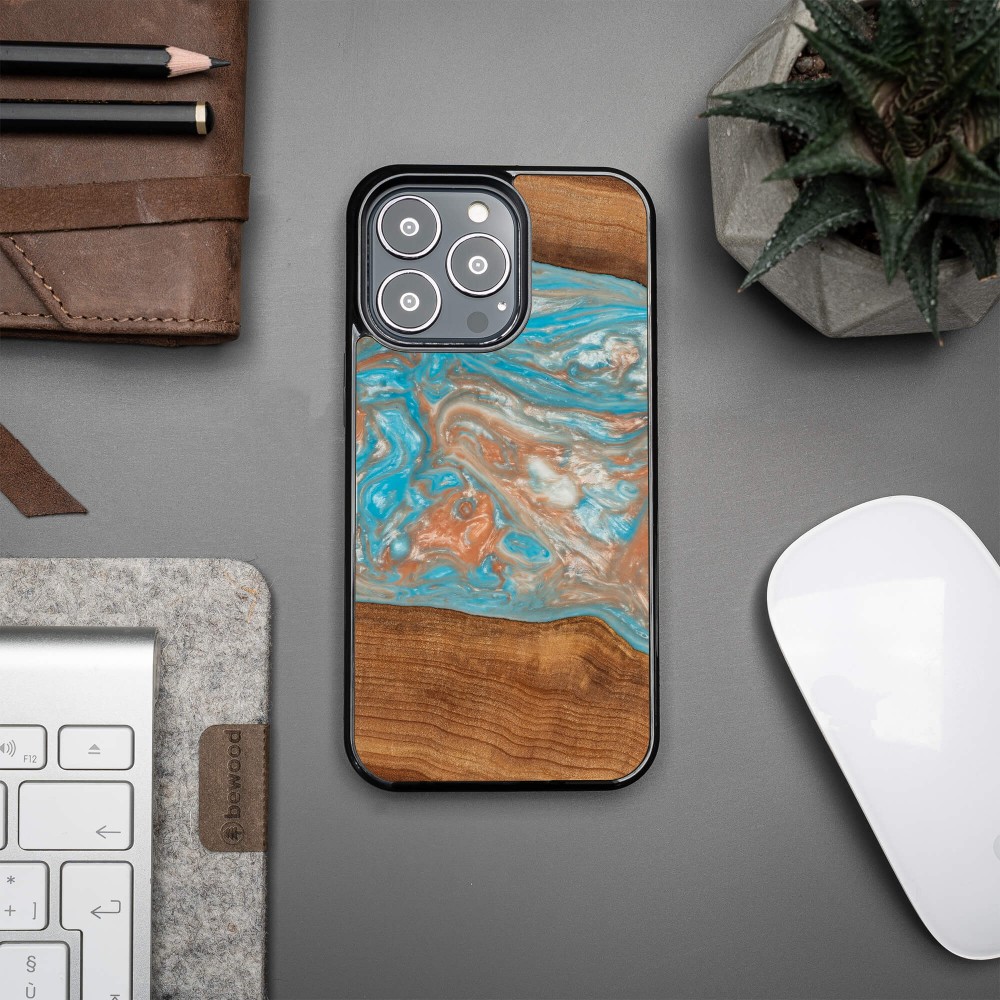 Etui Bewood Unique na iPhone 13 Pro - Planets - Saturn (2)