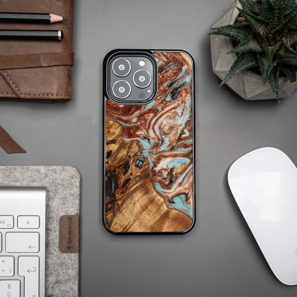 Etui Bewood Unique na iPhone 13 Pro - Planets - Jowisz (2)