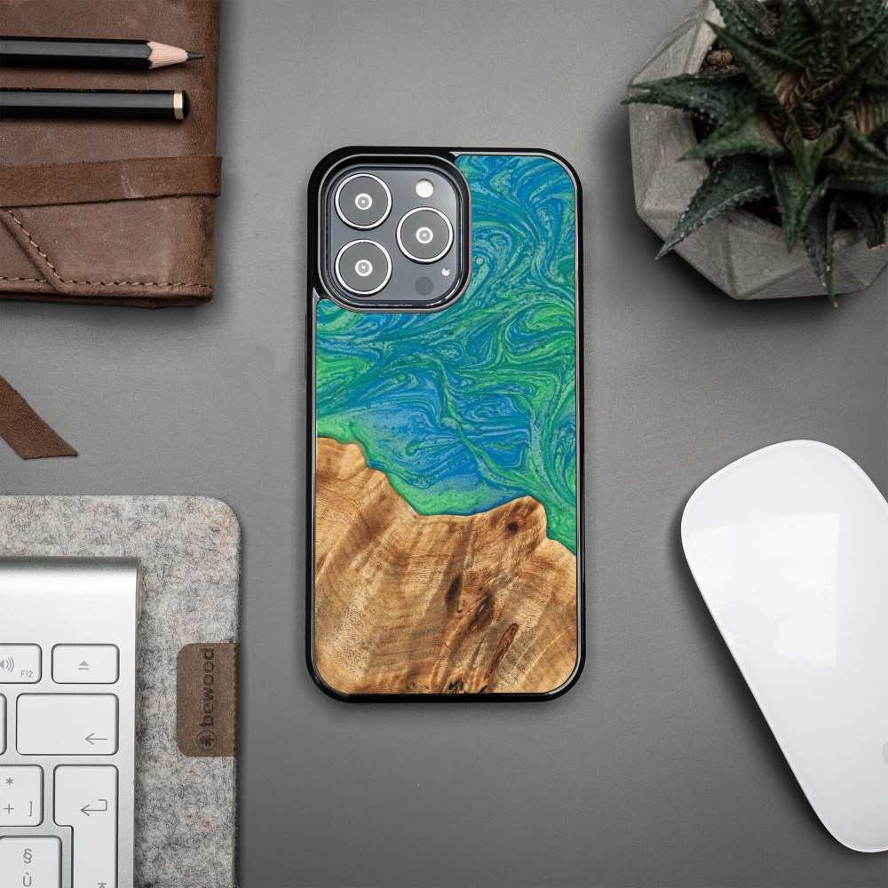 Etui Bewood Unique na iPhone 13 Pro - Neons - Tokyo (2)