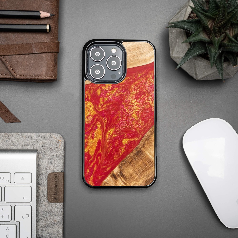 Etui Bewood Unique na iPhone 13 Pro - Neons - Paris (2)
