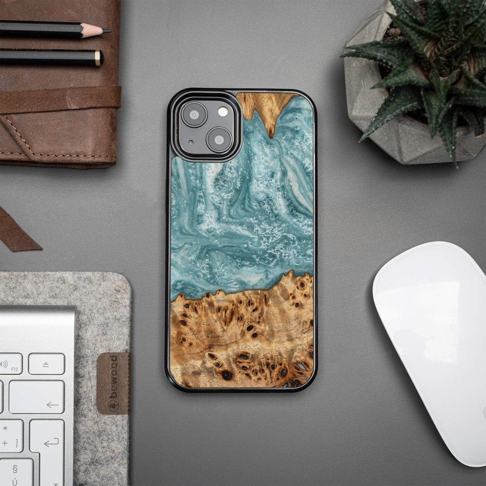 Etui Bewood Unique na iPhone 13 - Planets - Uran (2)