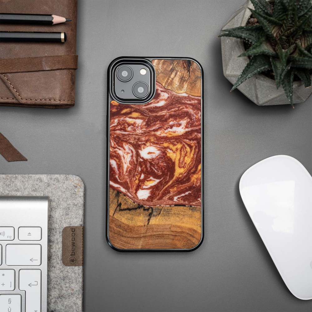 Etui Bewood Unique na iPhone 13 - Planets - Mars (2)