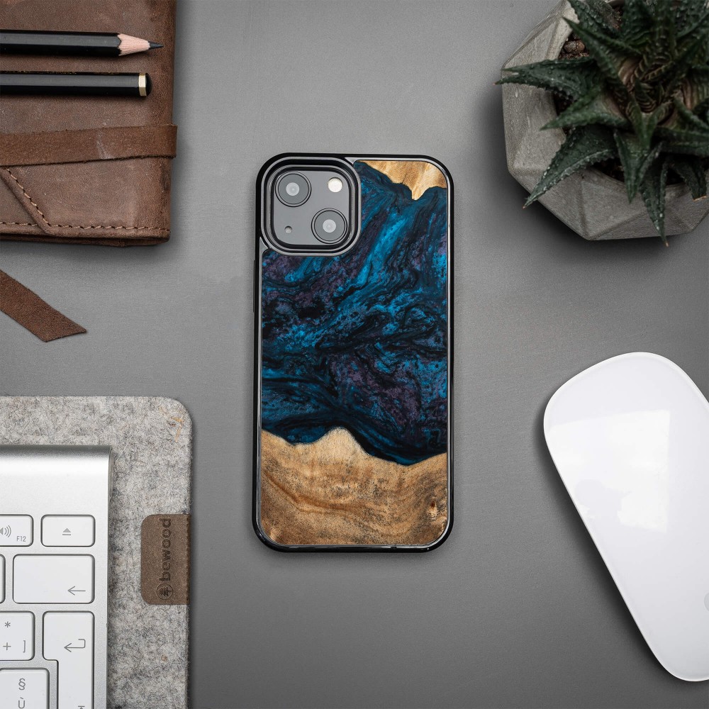 Etui Bewood Unique na iPhone 13 Mini - Planets - Neptun (2)