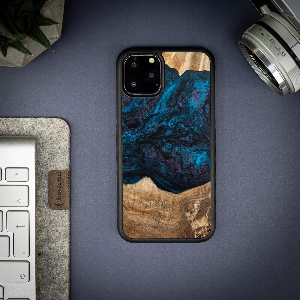 Etui Bewood Unique na iPhone 11 Pro - Planets - Neptun (2)