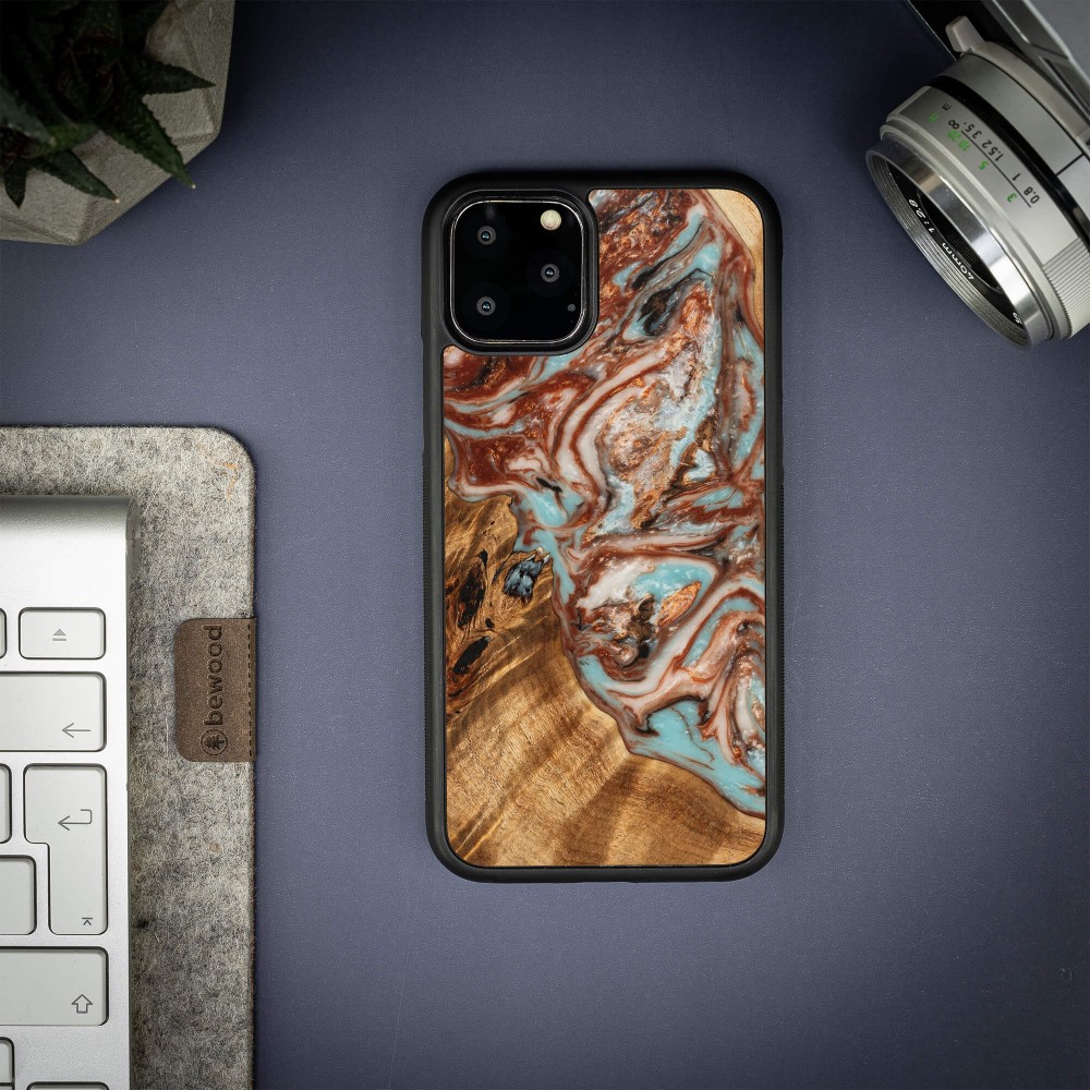 Etui Bewood Unique na iPhone 11 Pro - Planets - Jowisz (2)