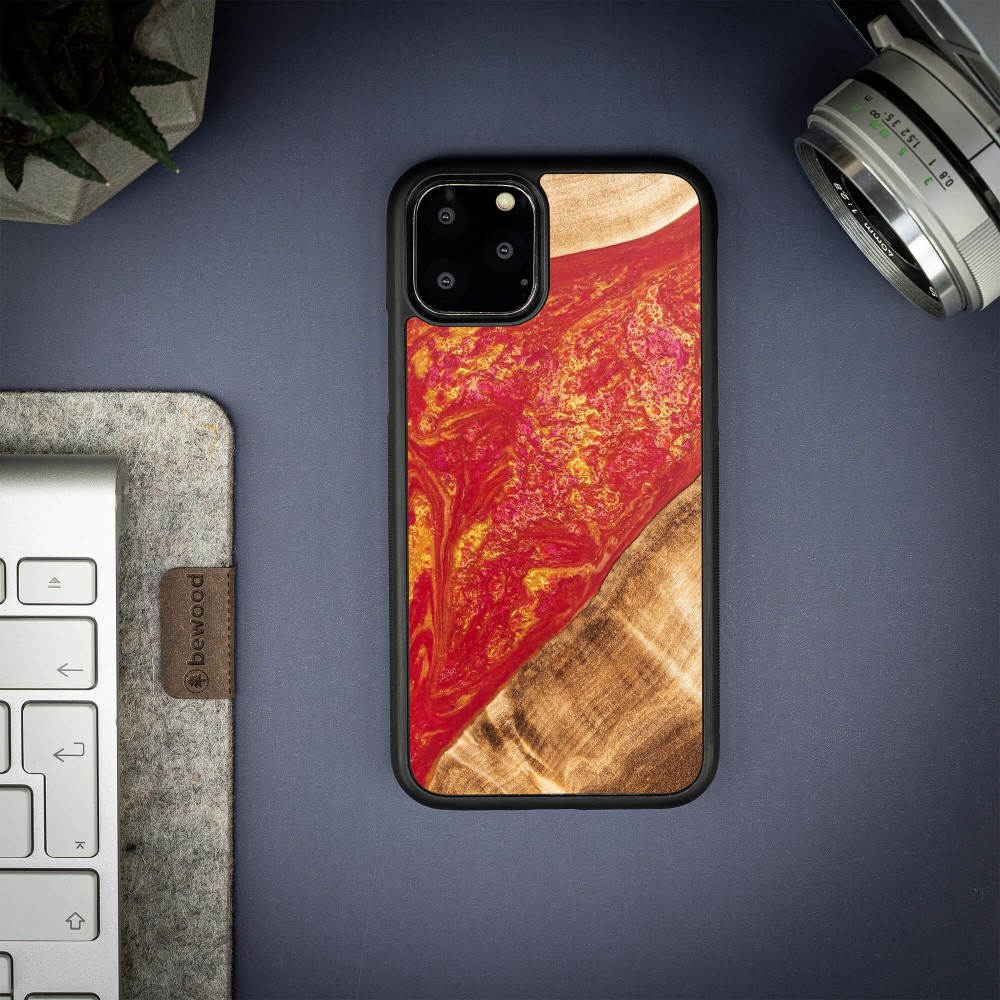 Etui Bewood Unique na iPhone 11 Pro - Neons - Paris (2)