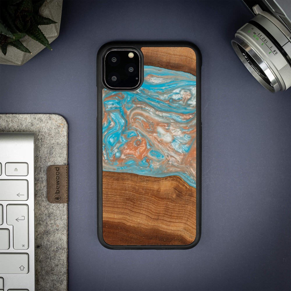 Etui Bewood Unique na iPhone 11 Pro Max - Planets - Saturn (2)