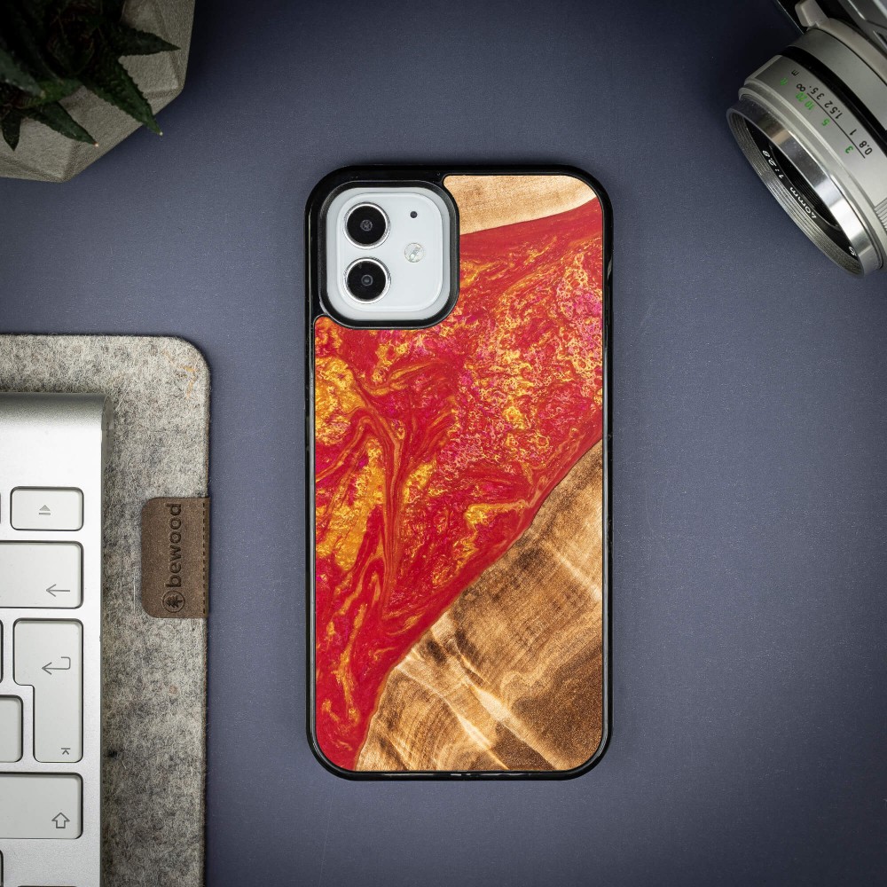 Etui Bewood Unique na iPhone 12 / 12 Pro - Neons - Paris (2)