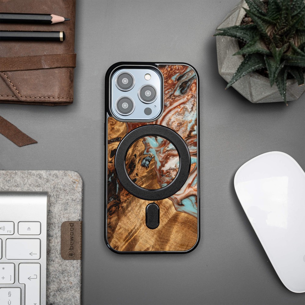 Bewood Resin Case - iPhone 14 Pro - Planets - Jupiter - MagSafe (3)
