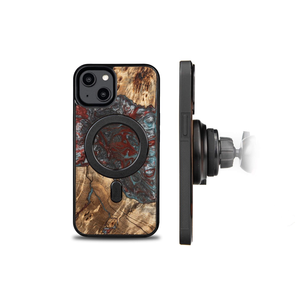 Bewood Resin Case - iPhone 14 - Planets - Pluto - MagSafe (2)