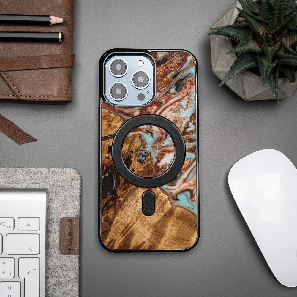 Etui Bewood Unique na iPhone 14 Pro Max - Planets - Jowisz z MagSafe (3)