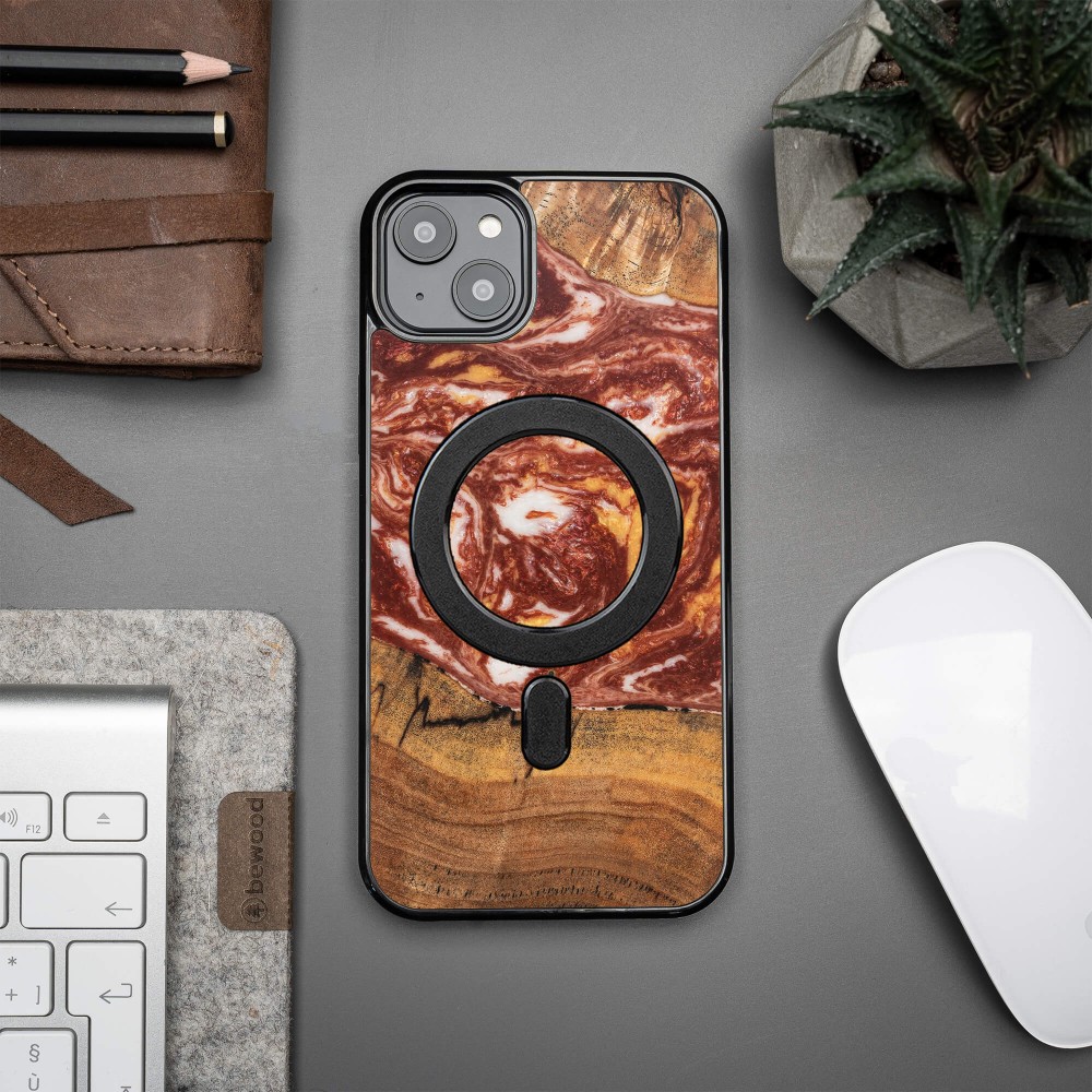 Etui Bewood Unique na iPhone 14 Plus - Planets - Mars z MagSafe (3)