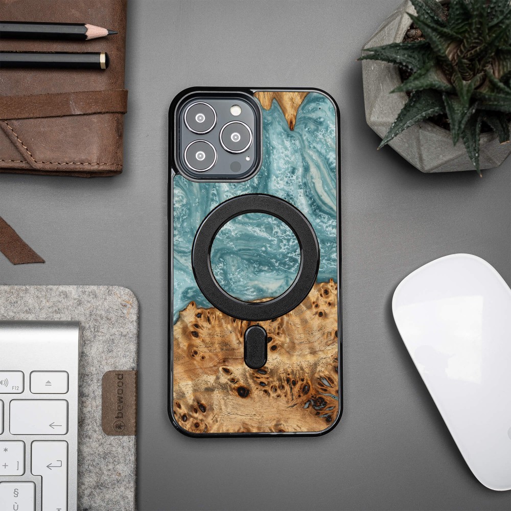 Etui Bewood Unique na iPhone 13 Pro Max - Planets - Uran z MagSafe (3)