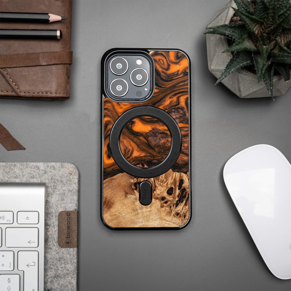 Etui Bewood Unique na iPhone 13 Pro - Orange z MagSafe (3)
