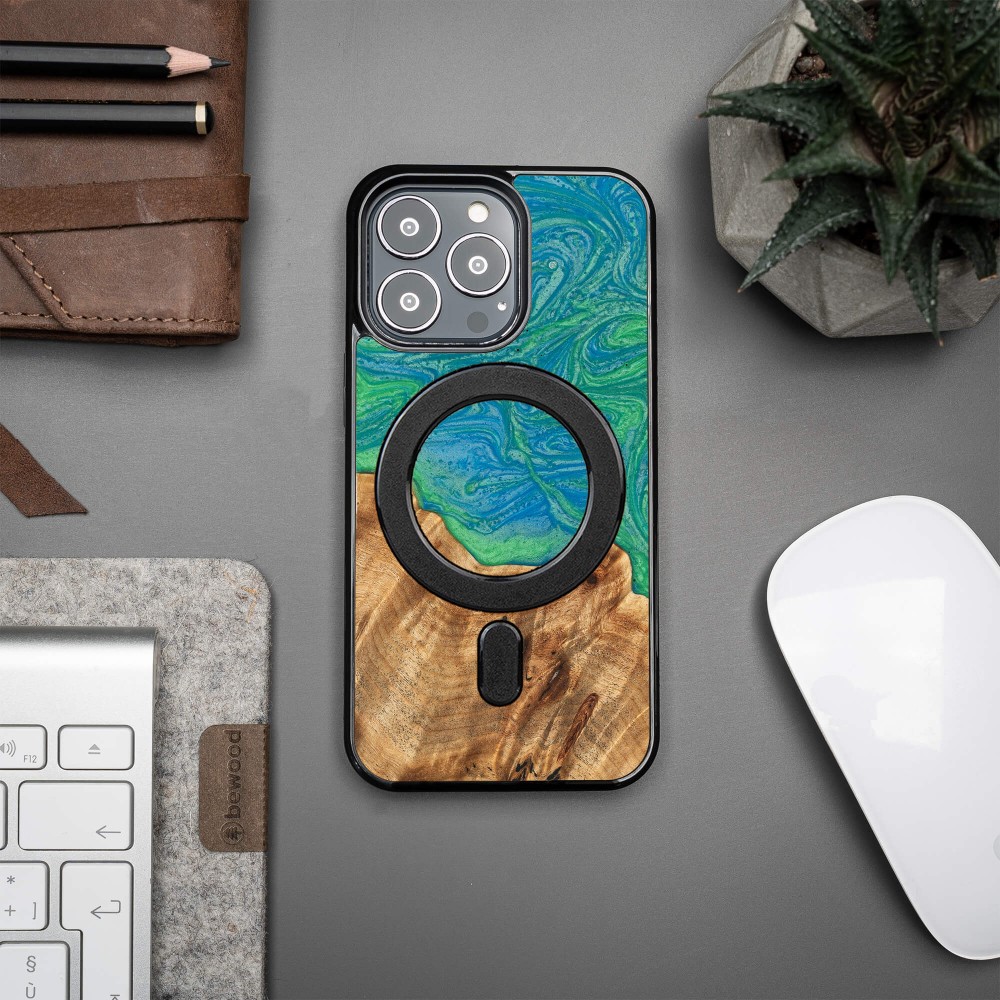 Etui Bewood Unique na iPhone 13 Pro - Neons - Tokyo z MagSafe (3)