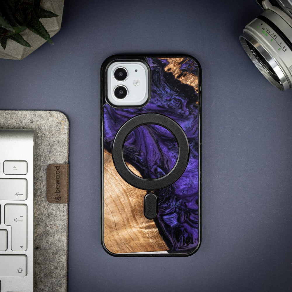 Etui Bewood Unique na iPhone 12 / 12 Pro - Violet z MagSafe (3)