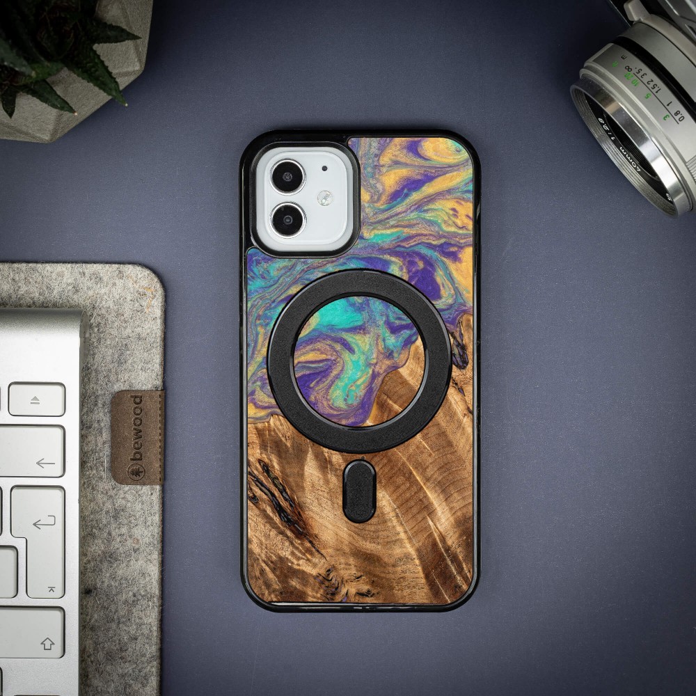 Etui Bewood Unique na iPhone 12 / 12 Pro - Planets - Merkury z MagSafe (3)