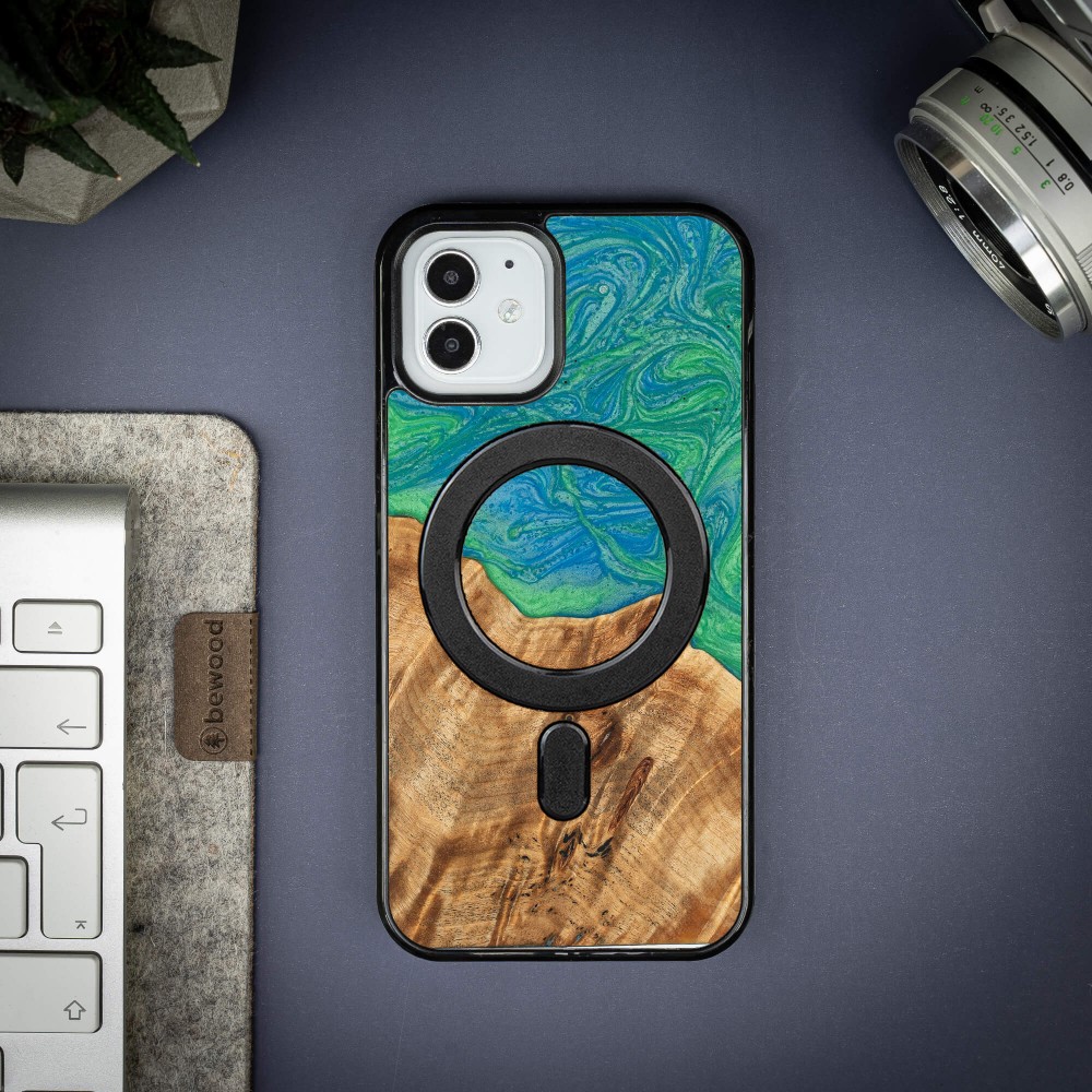 Bewood Resin Case - iPhone 12 / 12 Pro - Neons - Tokyo - MagSafe (3)