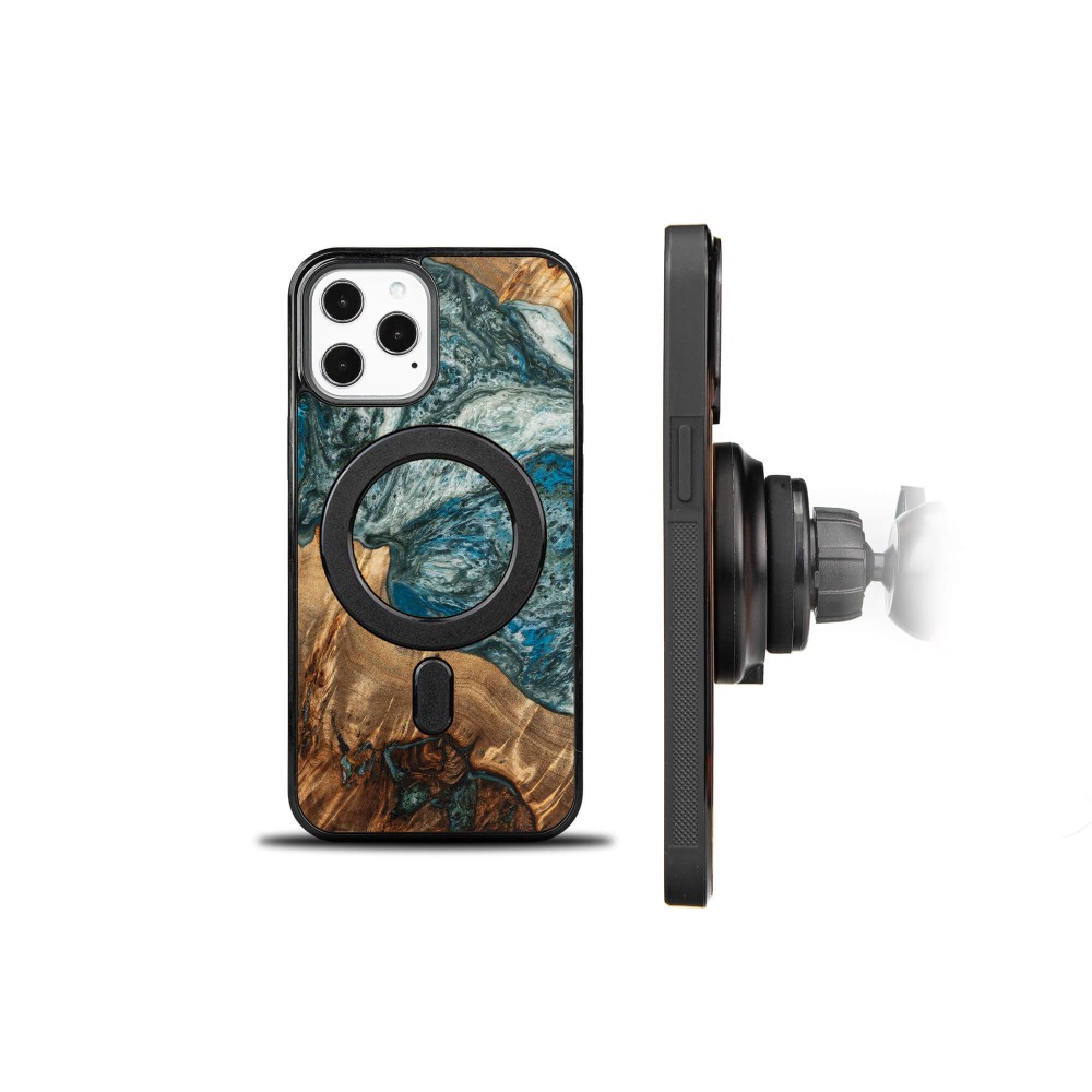 Etui Bewood Unique na iPhone 12 Pro Max - Planets - Ziemia z MagSafe (2)