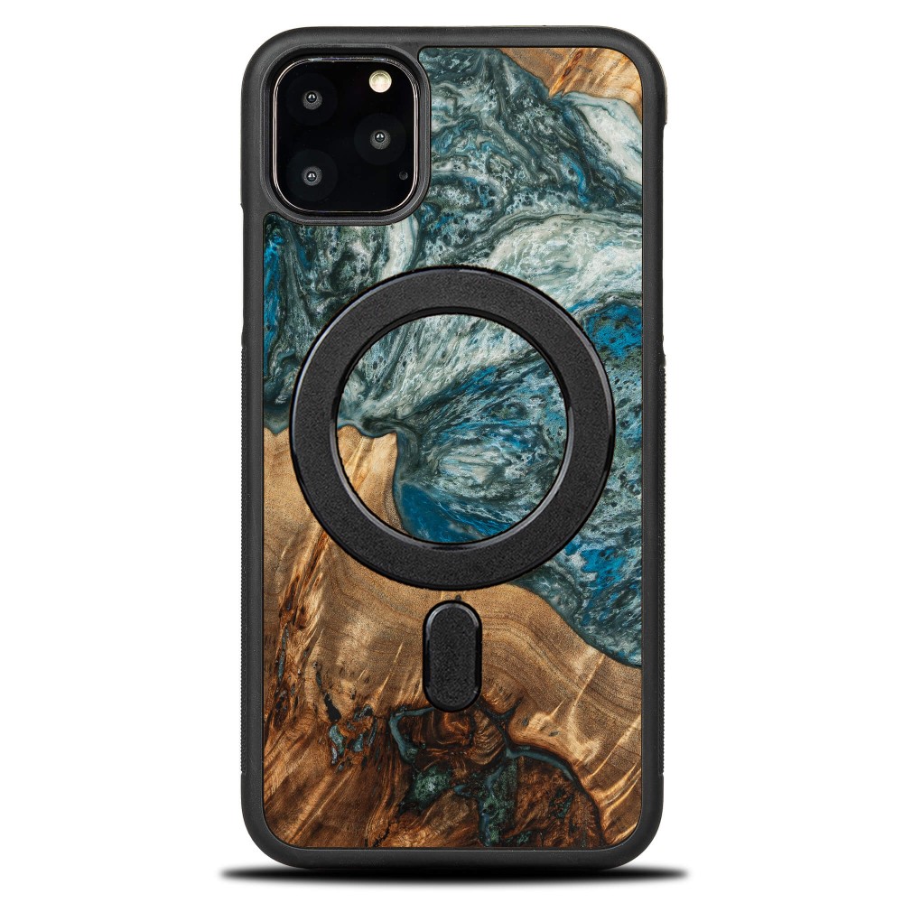 Etui Bewood Unique na iPhone 11 Pro Max - Planets - Ziemia z MagSafe (1)