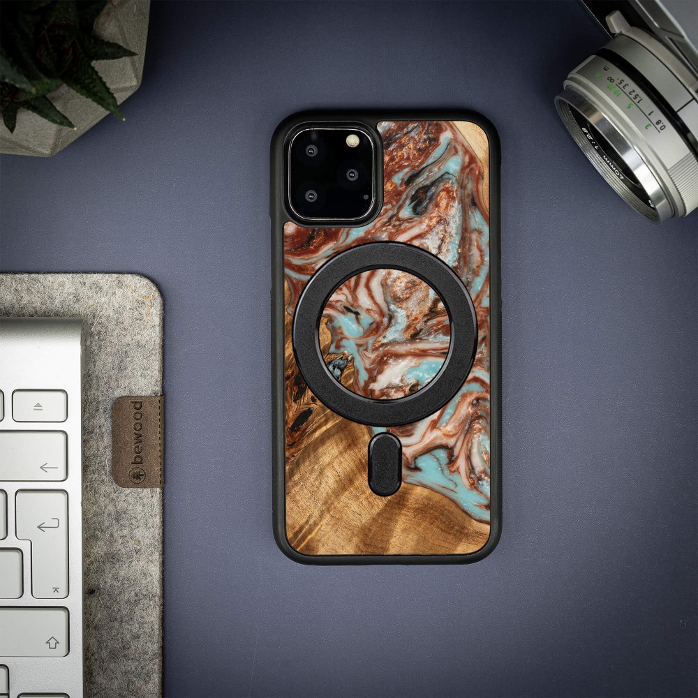 Etui Bewood Unique na iPhone 11 Pro - Planets - Jowisz z MagSafe (3)
