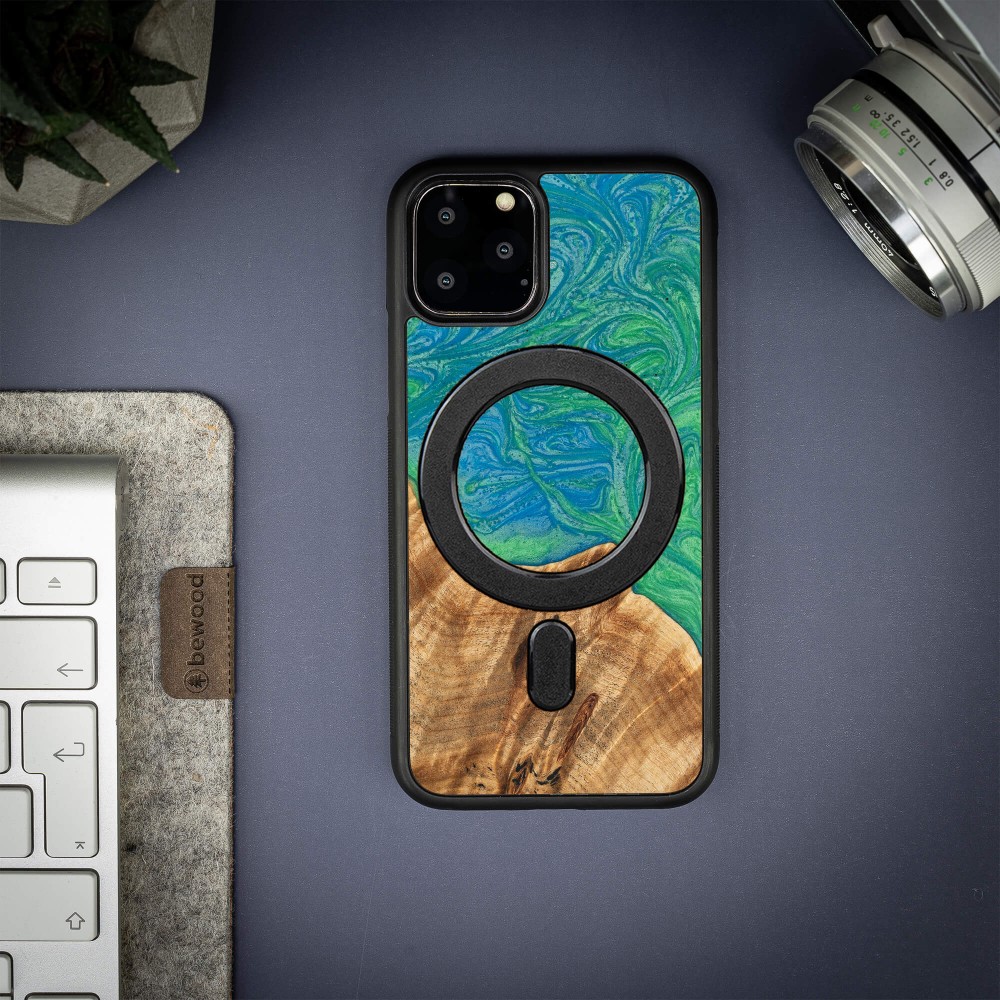 Etui Bewood Unique na iPhone 11 Pro - Neons - Tokyo z MagSafe (3)