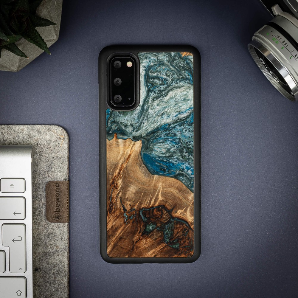 Etui Bewood Unique na Samsung Galaxy S20 - Planets - Ziemia (2)
