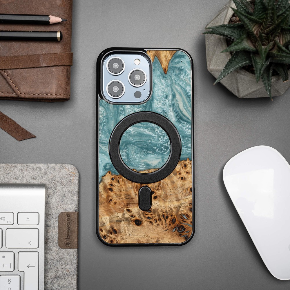 Etui Bewood Unique do iPhone 15 Pro Max - Planets - Uran z MagSafe (3)