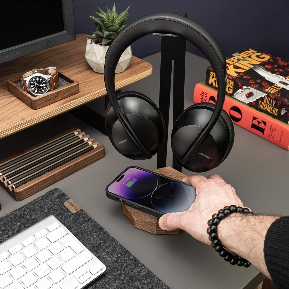 Stojak na słuchawki Bewood z Ładowarką QI 15W - Black - Orzech (2)