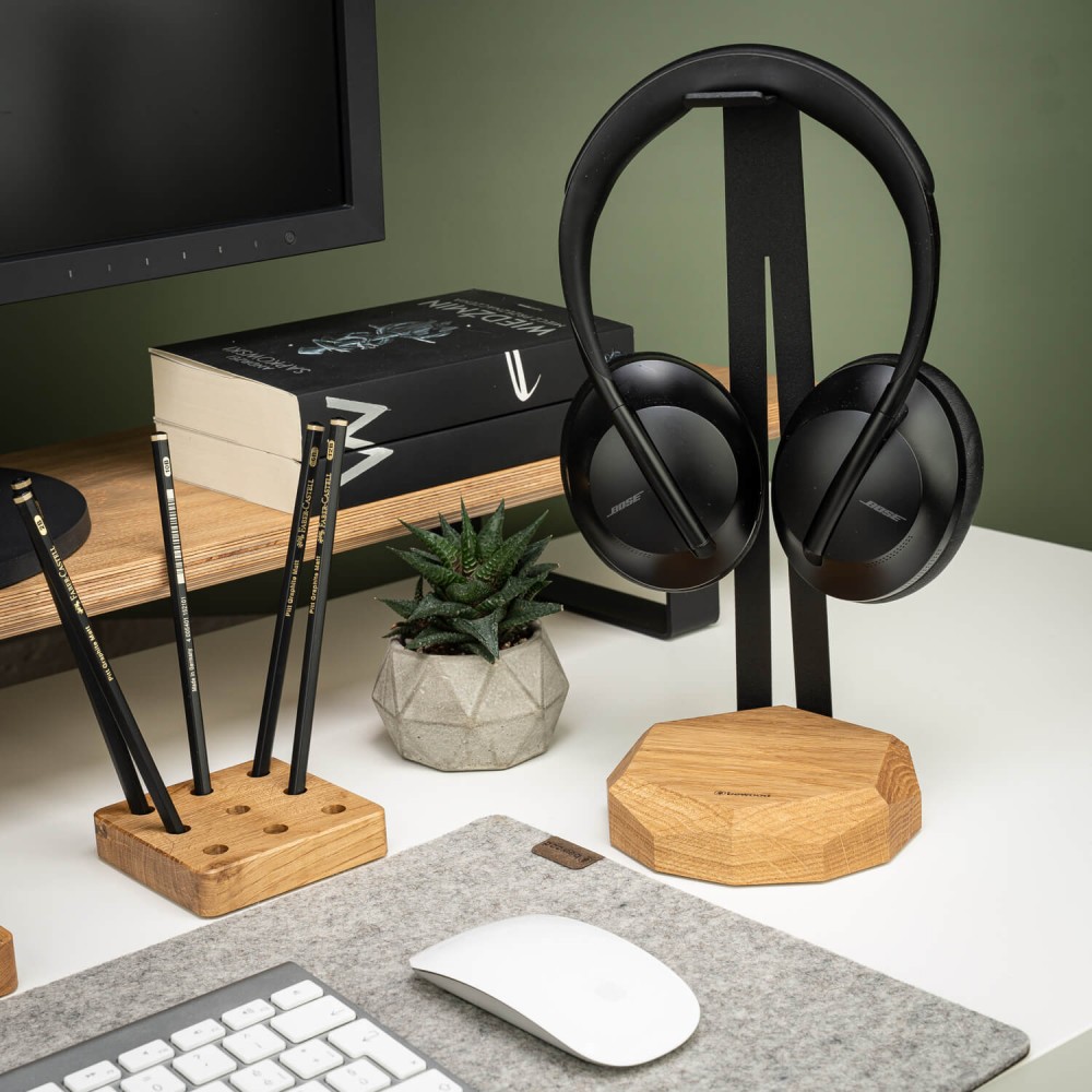 Wood Headphone Stand with QI Charger 15W - Black - Oak (7)