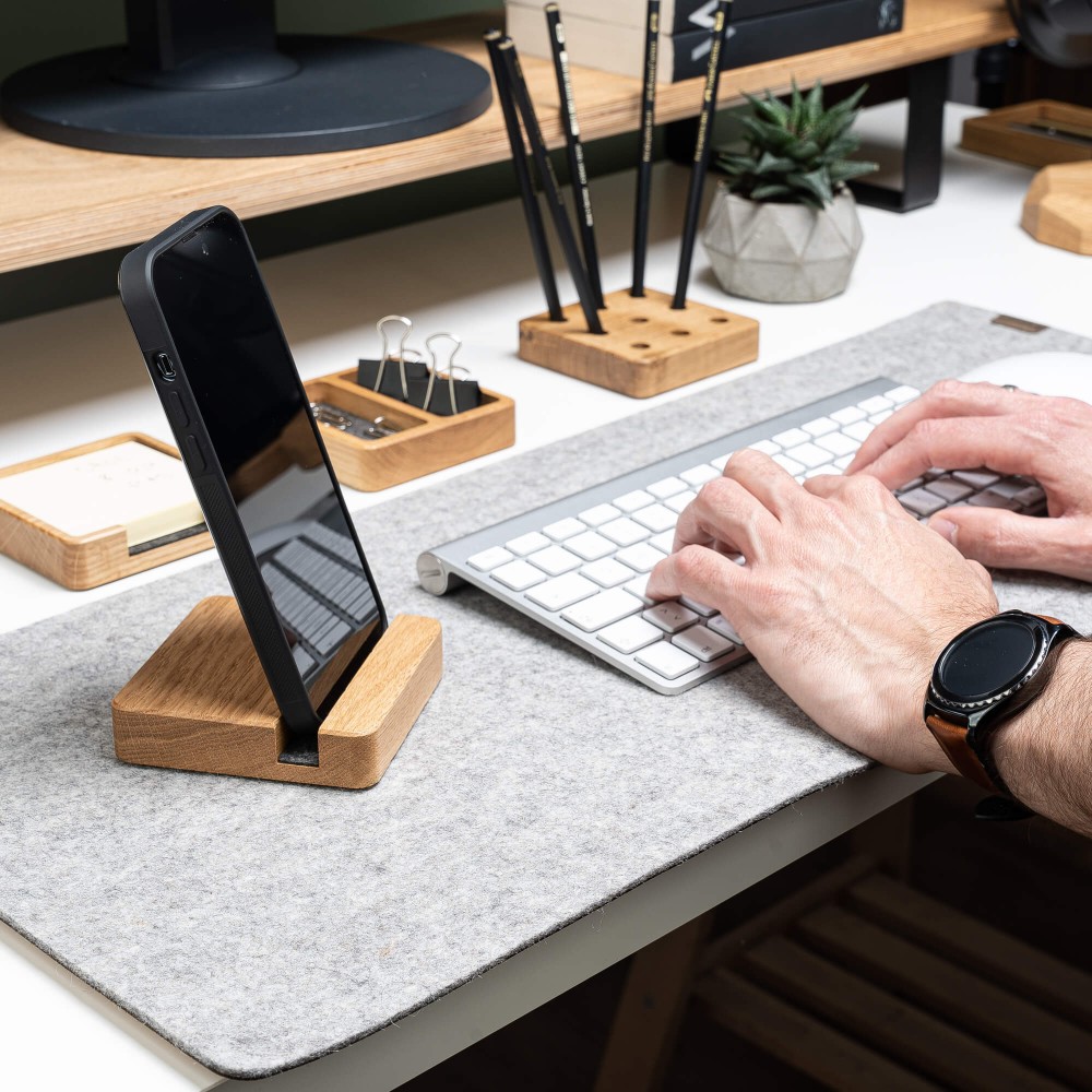 Wooden Phone Stand Organizer - Oak (6)
