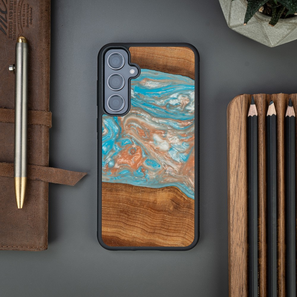 Etui Bewood Unique na Samsung Galaxy S23 FE - Planets - Saturn (2)