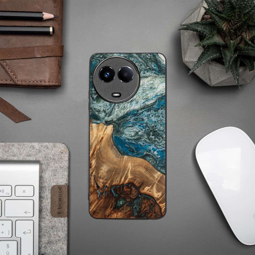 Etui Bewood Unique na Realme 11 5G - Planets - Ziemia (5)