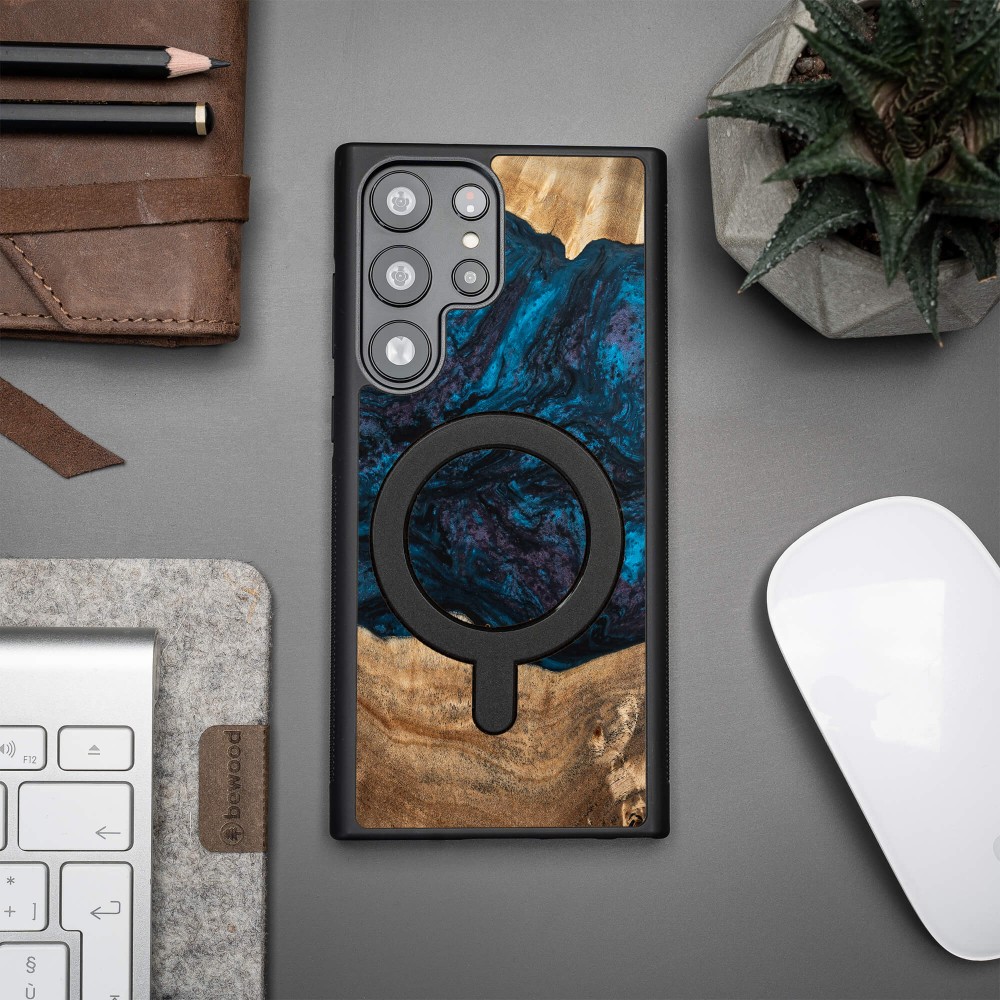 Etui Bewood Unique na Samsung Galaxy S23 Ultra - Planets - Neptun z MagSafe (3)