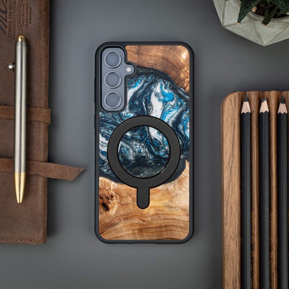Etui Bewood Unique na Samsung Galaxy S23 FE - Planets - Ziemia z MagSafe (3)