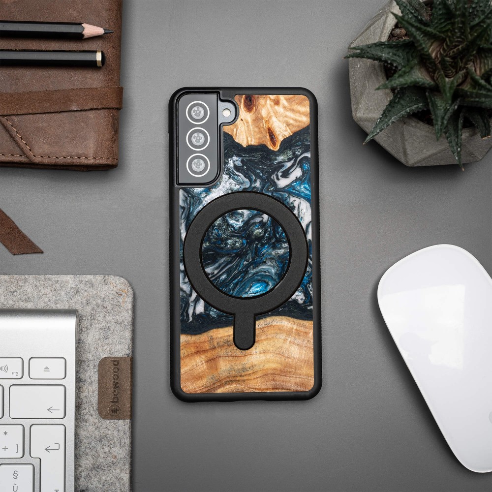 Etui Bewood Unique na Samsung Galaxy S21 FE - Planets - Ziemia z MagSafe (3)