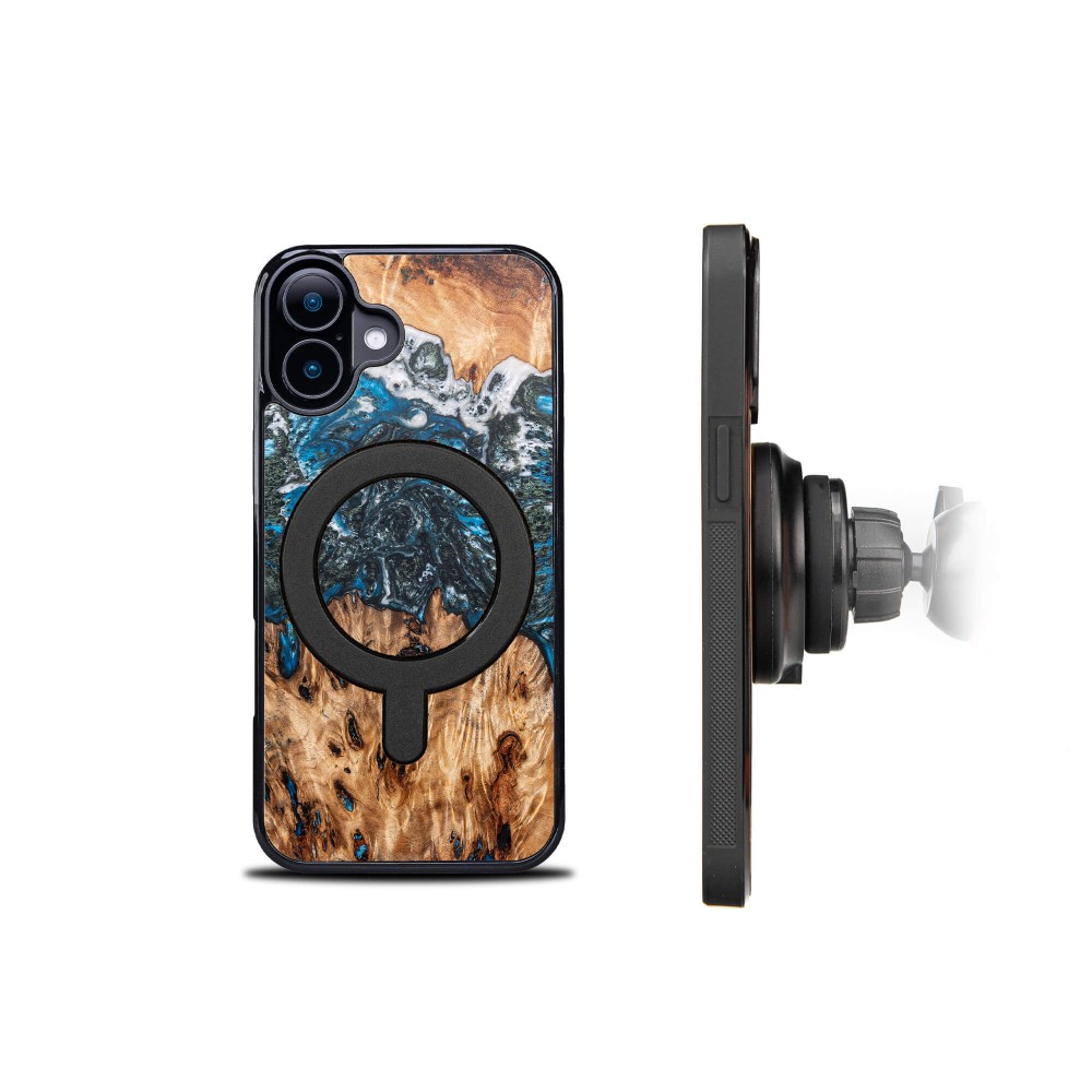 Bewood Resin Case for Apple iPhone 16 - Planets - Earth with MagSafe (3)