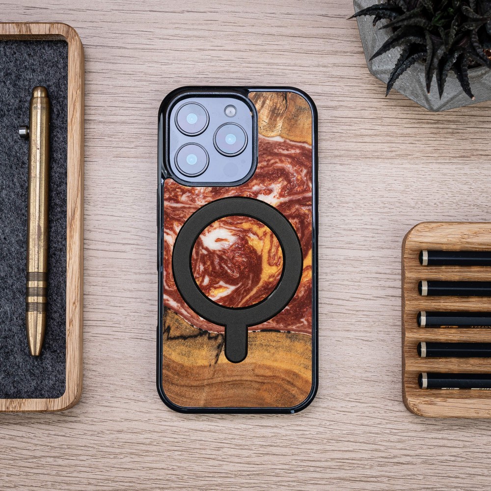 Etui Bewood Unique do iPhone 16 Pro - Planets - Mars z MagSafe (4)