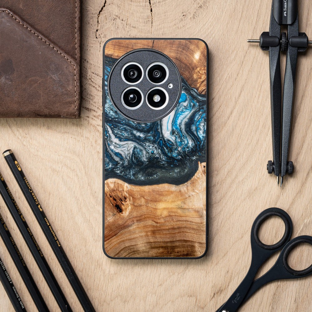 Etui Bewood Unique do OnePlus 13 - Planets - Ziemia (2)