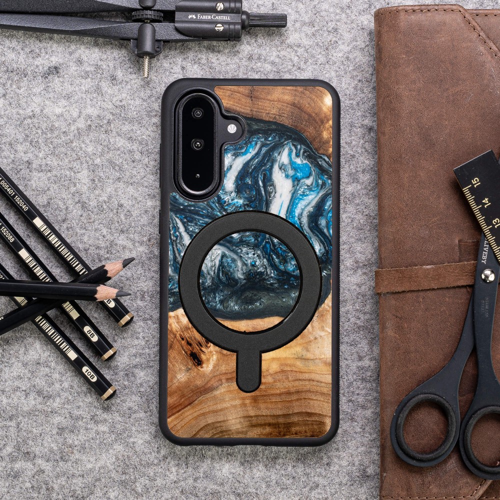 Etui Bewood Unique do Samsung Galaxy A36 5G - Planets - Ziemia z MagSafe (3)