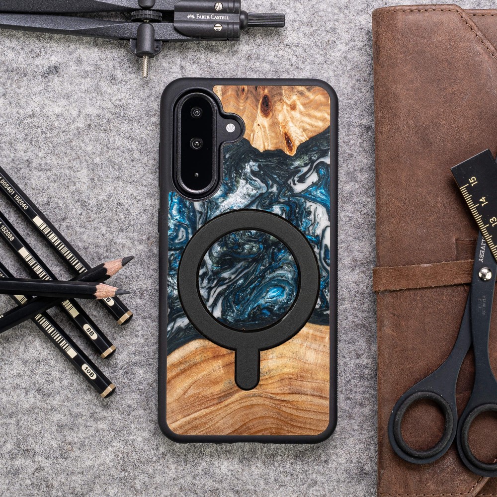 Etui Bewood Unique do Samsung Galaxy A26 5G - Planets - Ziemia z MagSafe (3)